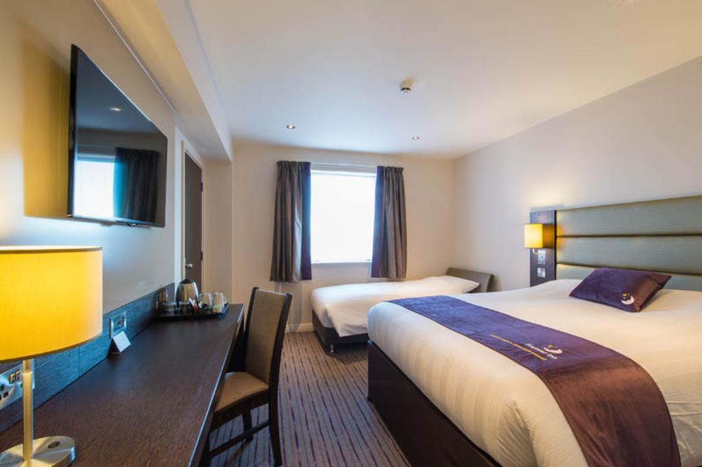 Premier Inn London City - Aldgate Δωμάτιο φωτογραφία
