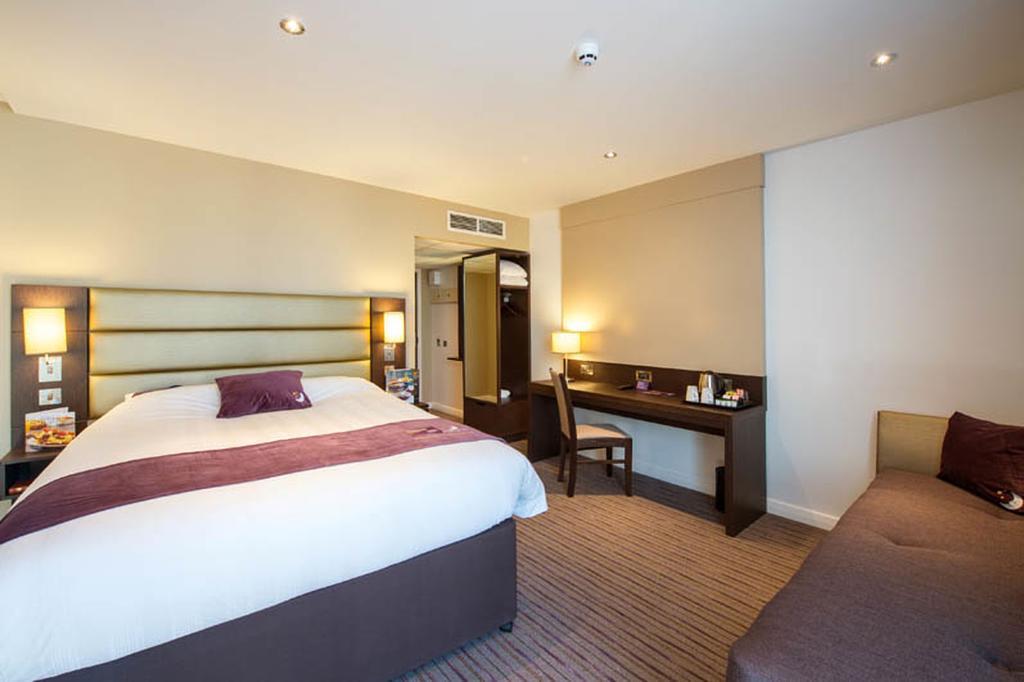 Premier Inn London City - Aldgate Εξωτερικό φωτογραφία